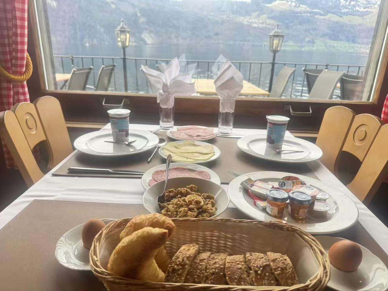 Seehotel Schwert Gersau Bagian luar foto
